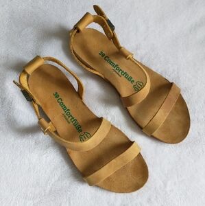 Women's Tan Sandals